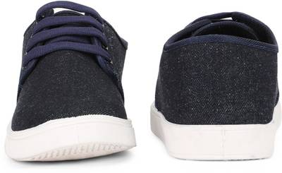 Pasco Textured Lace Up Sneakers
