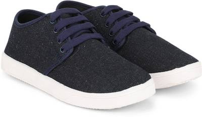 Pasco Textured Lace Up Sneakers