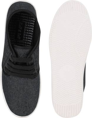 Pasco Textured Lace Up Sneakers