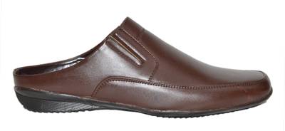 Strive Men Tan Sandals