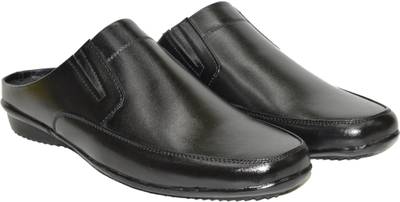 Strive Men Black Sandals