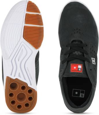 DC Sneakers