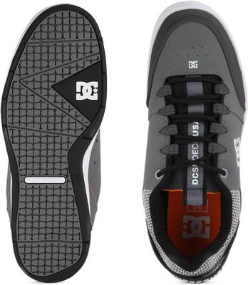 DC Sneakers
