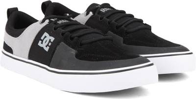 DC Sneakers