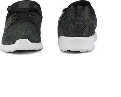 DC Sneakers