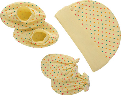 

MomToBe Cap Mittens and Booties Set(Yellow Polka Printed)