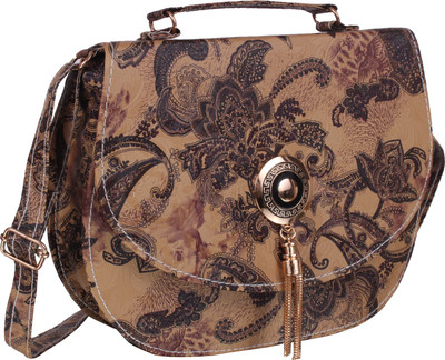 

Clementine Sling Bag(Brown)