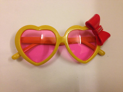 Funcart Funcart Yellow Heart Googles with Red Bow