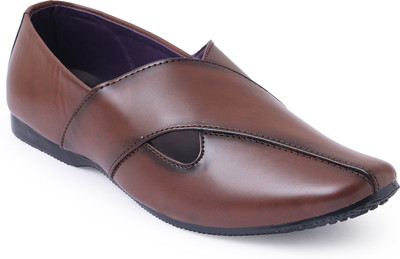 

Shumael Men Brown Sandals