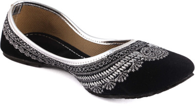 

Traditional Collection Mojaris For Women(Black