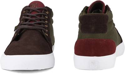 DC Sneakers