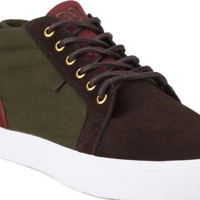 DC Sneakers
