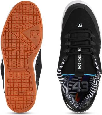 DC Sneakers