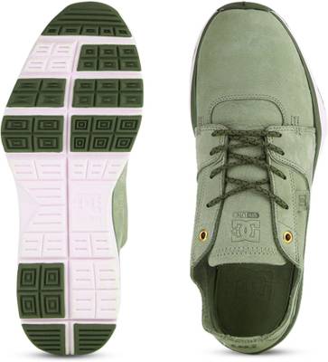 DC Sneakers