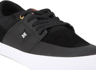 DC Sneakers