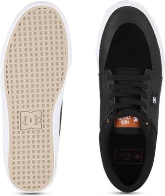 DC Sneakers