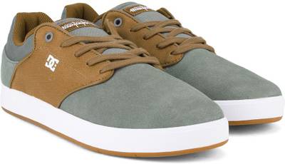 DC Sneakers