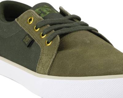 DC Sneakers