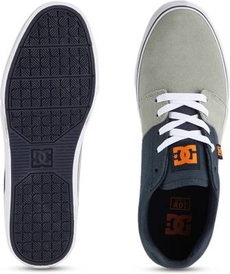 DC Sneakers