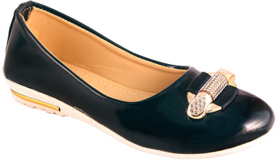 

Mozi Girls Slip on Ballerinas(Black