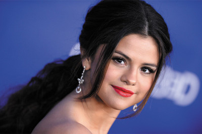 

RadhaKripa selena gomez red lips Poster Paper Print(18 inch X 12 inch, Rolled)