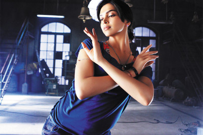 Dakshita DEEPIKA PADUKON Poster (12x18) Paper Print 300 GSM Paper Print(18 inch X 12 inch, Rolled) available at flipkart for Rs.185