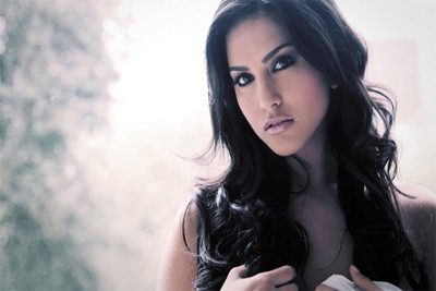 

RadhaKripa hot sunny leone Paper Print(18 inch X 12 inch, Rolled)