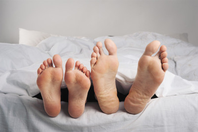 

couple feet Paper Print(18 inch X 12 inch, Rolled)