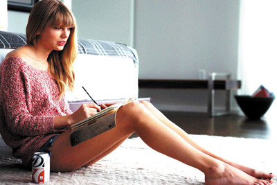 

RadhaKripa taylor swift 52 Poster Paper Print(18 inch X 12 inch, Rolled)