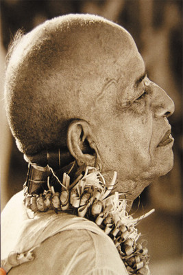 

RadhaKripa Swami Prabhupada Paper Print(18 inch X 12 inch, Rolled)
