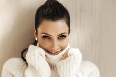 

cute Kim Kardashian Paper Print(18 inch X 12 inch, Rolled)