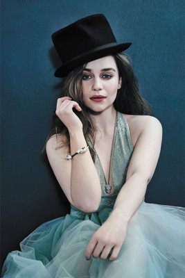 

RadhaKripa emilia clarke Poster Paper Print(18 inch X 12 inch, Rolled)