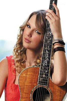 

BikriKendra taylor swift with gitar Poster Paper Print(18 inch X 12 inch, Rolled)