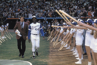 

RadhaKripa hank aaron home run Poster Paper Print(18 inch X 12 inch, Rolled)
