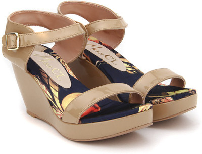 

Miss CL By Carlton London Women NUDE Wedges