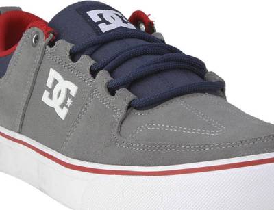 DC Sneakers