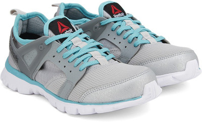 REEBOK AMAZE RUN Running Shoes For Women(Blue, White, Met sil/flat gry/blue/wht