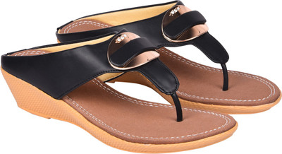 

Jade Women Black Flats