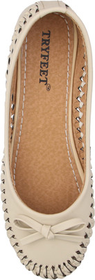 

Tryfeet Cream Handicraft Bellies For Women(Beige