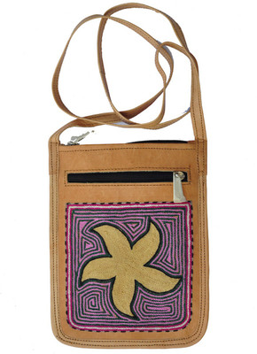 

WUBA Casual Tan Clutch