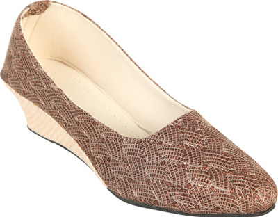 

Trendy Feet Casuals For Women(Brown