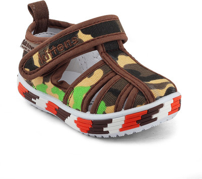

KITTENS Boys Velcro Clogs(Brown