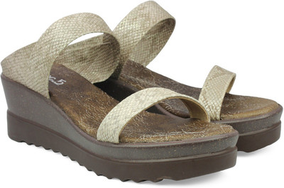 

Inc.5 Women BEIGE Wedges