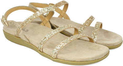 

Inc.5 Women GOLD Flats