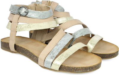 

Inc.5 Women BEIGE Flats