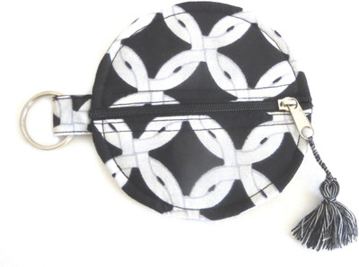 

Needlecrest Circle Potli(Black)