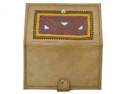 

WUBA Casual Beige Clutch