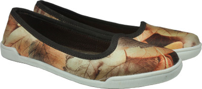 

Inc.5 Women BROWN Flats
