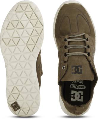 DC Sneakers