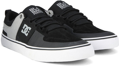 

DC Sneakers For Men(Black, Black/orange/grey